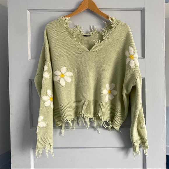Sweaters - Green Daisy Floral Distressed V Neck Sweater Crop Long Sleeve